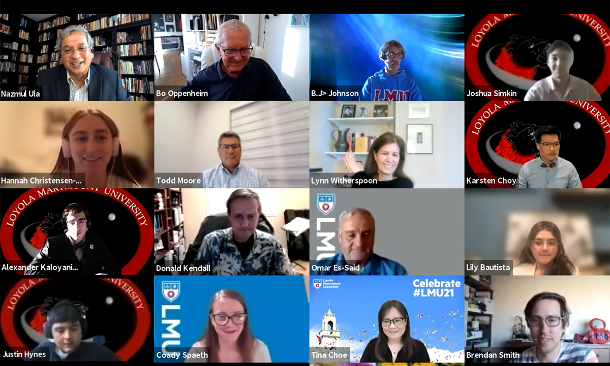 Picture Grid of students and faculty on Zoom during the 2021 showcase